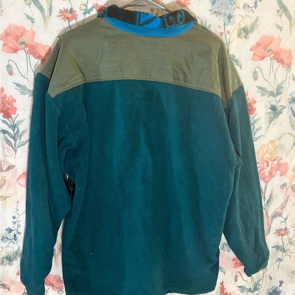 Vintage Blue and Green Zip Up Sweater with Full-Zip Design - Picture 9 of 14